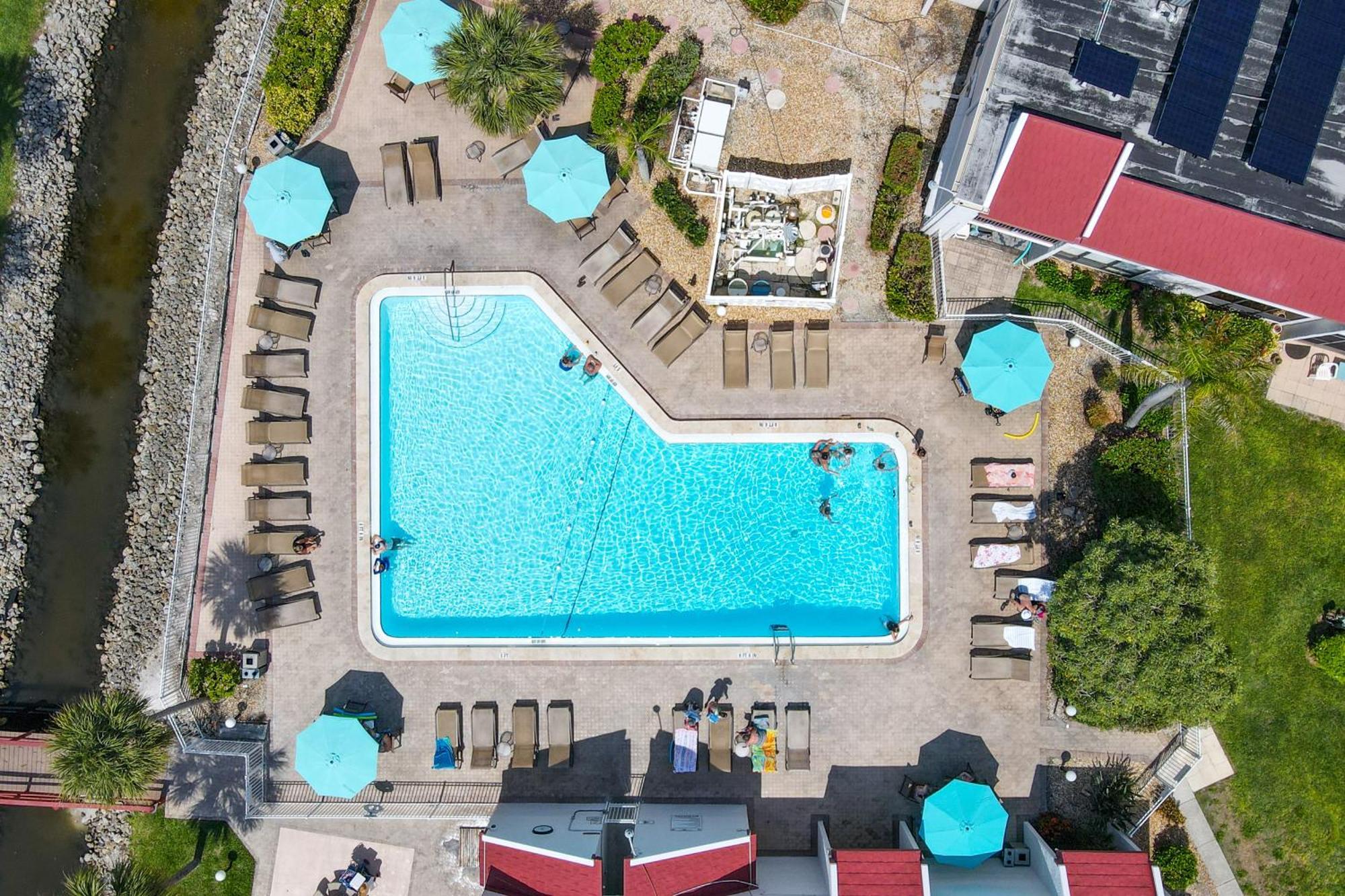 Runaway Bay Condos เบรเดนทันบีช ห้อง รูปภาพ